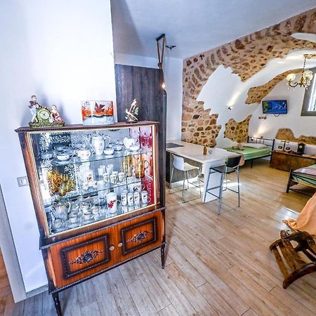 Καμάρα Χωριό Φοινίκι , Kamara Finiki Village Moláoi المظهر الخارجي الصورة