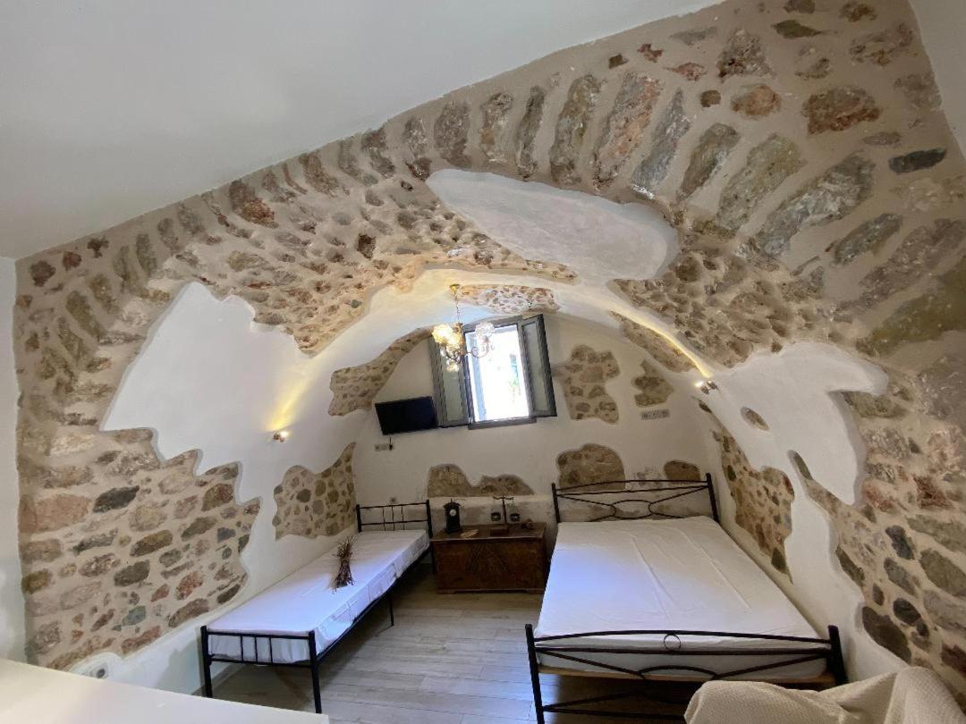 Καμάρα Χωριό Φοινίκι , Kamara Finiki Village Moláoi المظهر الخارجي الصورة